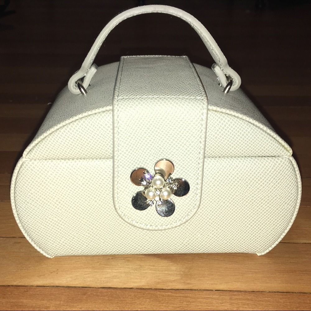 Light Grey Tuscan Designs Jewelry Box